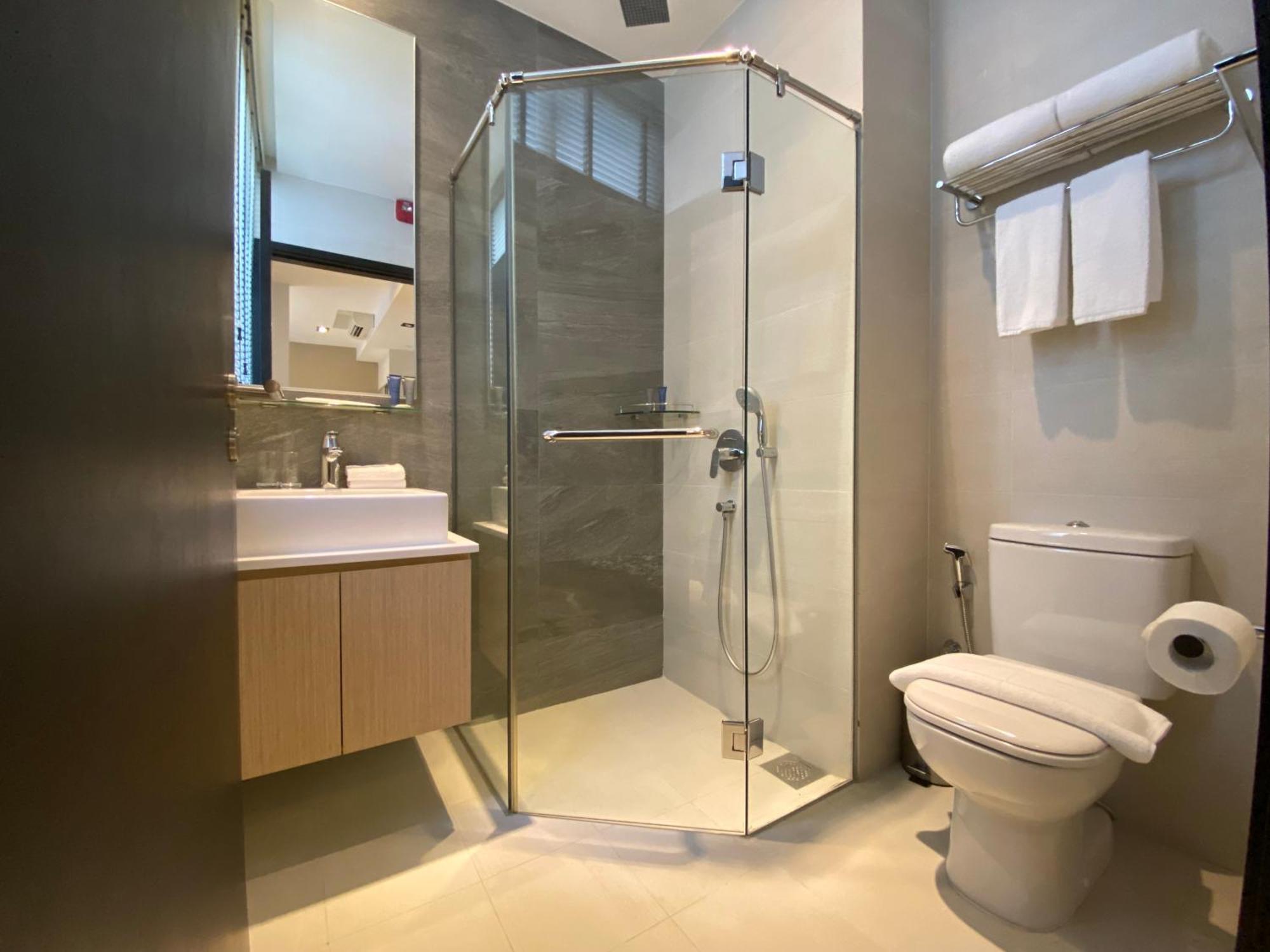 Momentus Serviced Residences Novena Сингапур Экстерьер фото