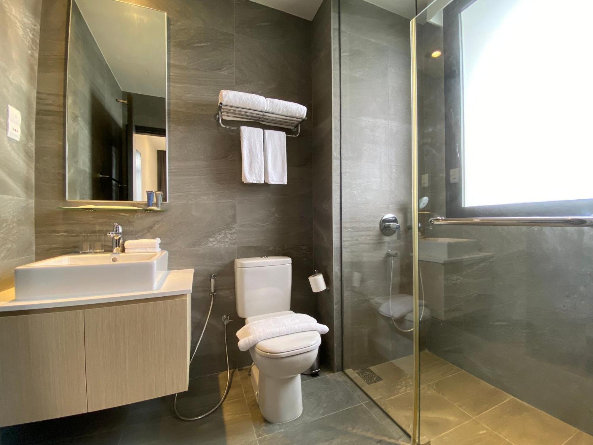 Momentus Serviced Residences Novena Сингапур Экстерьер фото