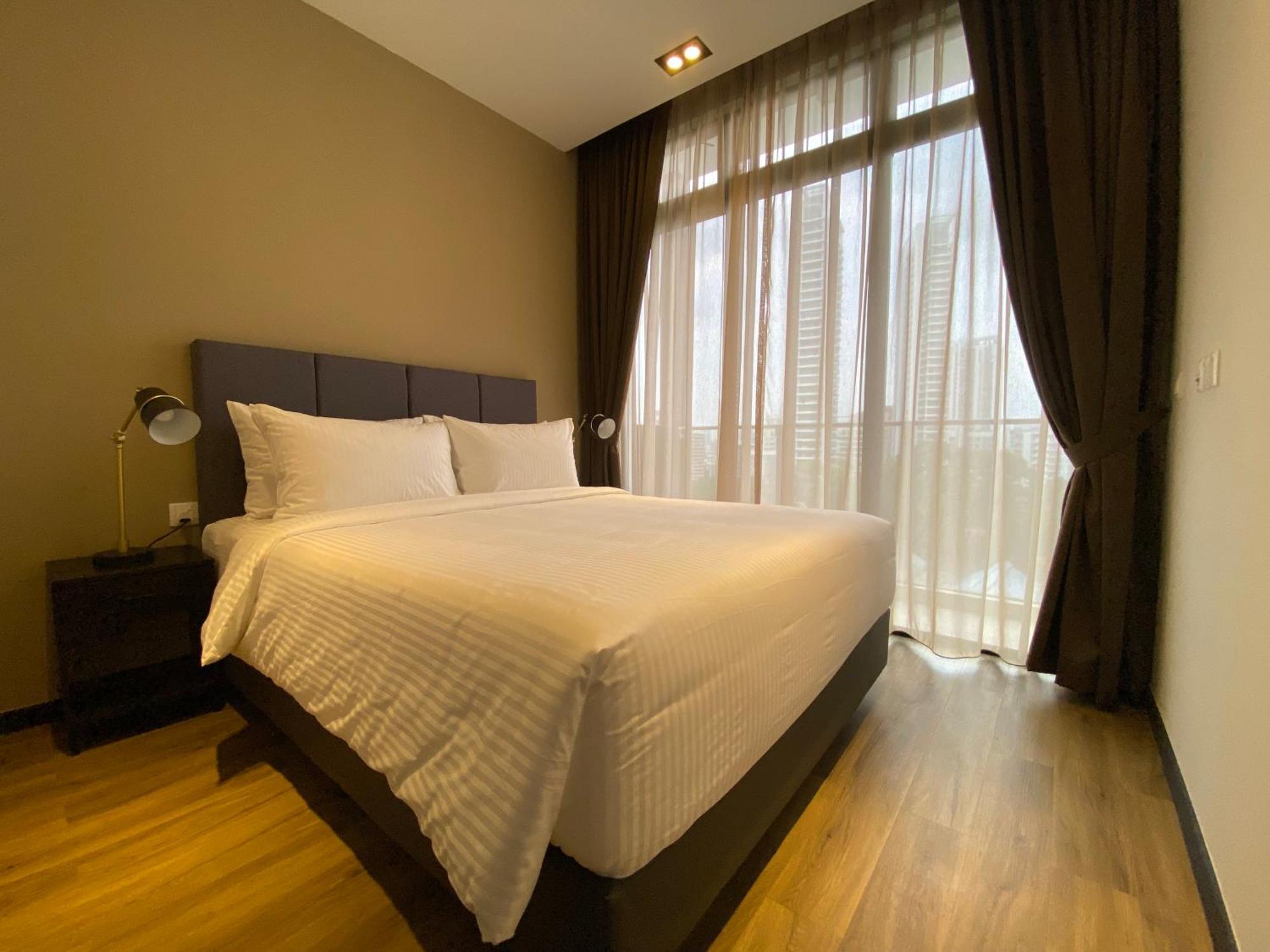 Momentus Serviced Residences Novena Сингапур Экстерьер фото